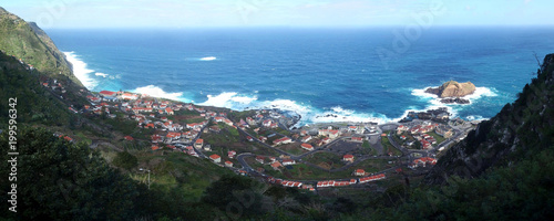 Madeira, Portugalia - punkt widokowy Porto Moniz photo