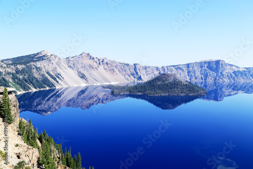 Crater Lake © Douglas