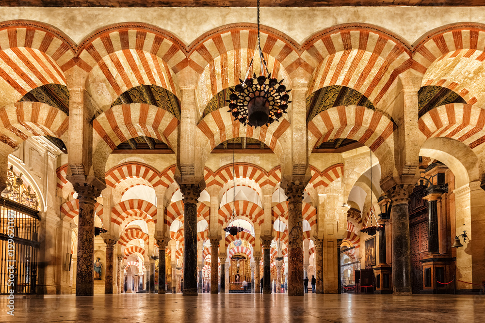 Inside the Mezquita, Cordoba, Spain - obrazy, fototapety, plakaty 