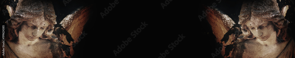 Obraz premium gold angels with place for text of designer.