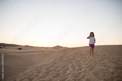 Girl in desert - I got signal
