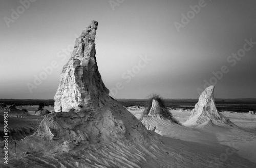 Fotografie Three horns - natural desert formations sculpted by wind and erosion