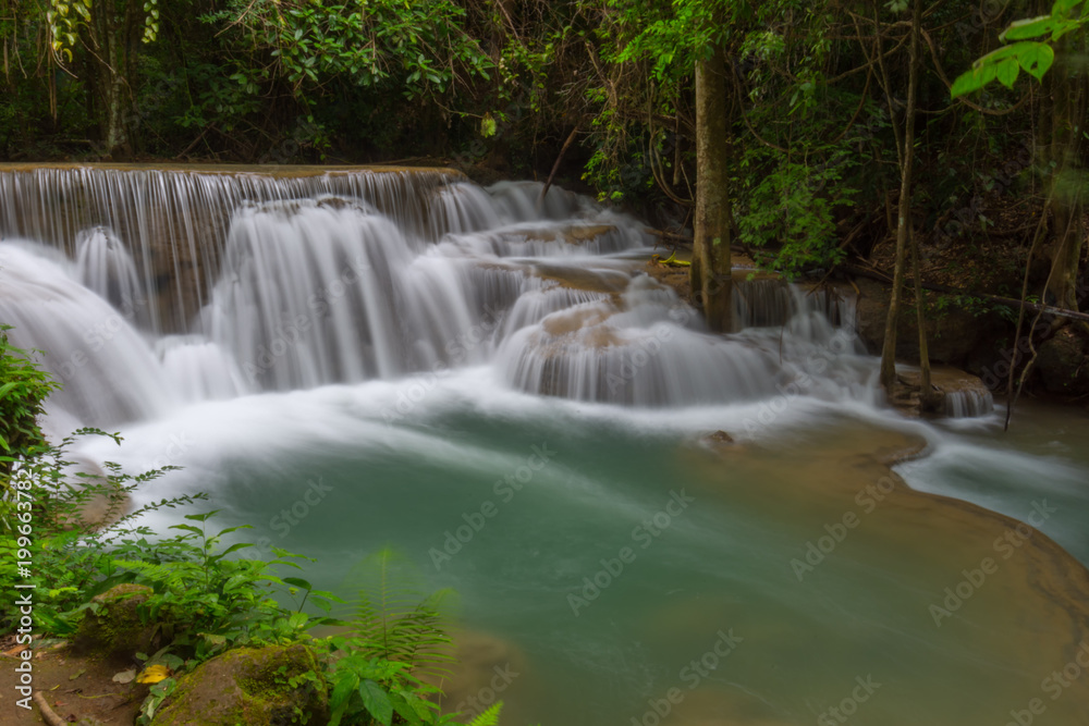 Fototapeta premium Beautiful Huay Mae Kamin Waterfall in Khuean Srinagarindra National Park, Kanchanaburi Province. Thailand