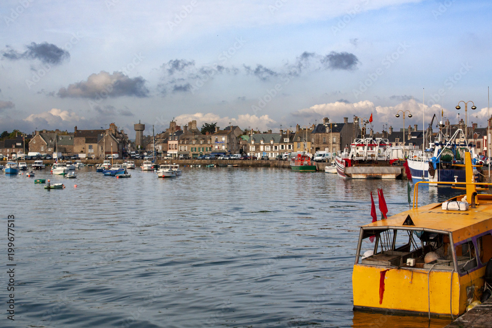 Fototapeta premium Barfleur. Vue sur le port. Manche. Normandie