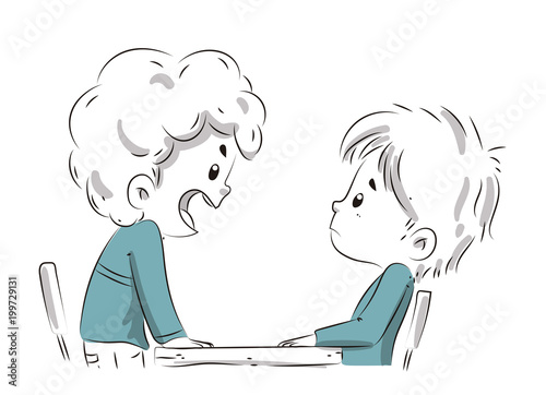 Niños enfadados discutiendo sentados en una mesa