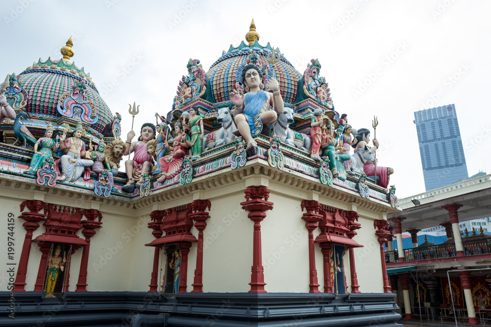 Fototapeta premium The Sri mariamman temple in Singapore