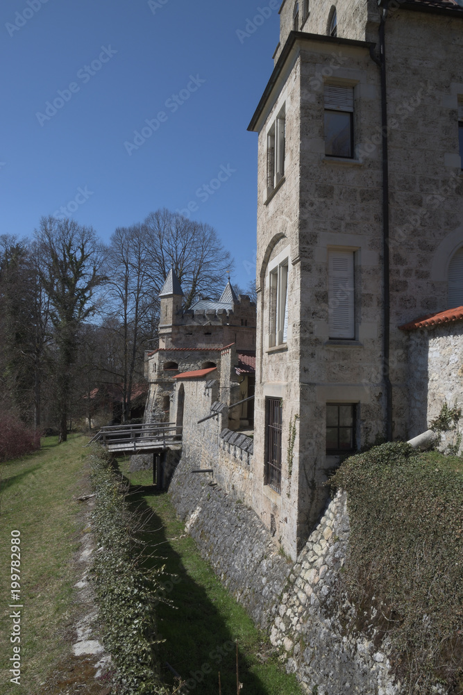 Schloss Lichtenstein, Baden- Württemberg, Deutschland - April 7, 2018 : Blick auf die Schlossmauer von Schloss Lichtenstein.