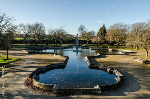 Nottingham War Memorial Gardens & Fountain © Pj Sampson