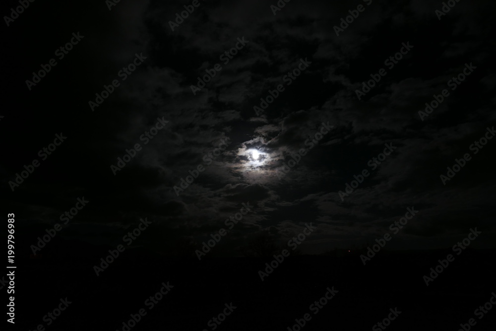 Fototapeta premium nocturna nubes