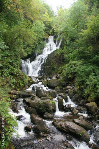 Wasserfall im Killarney Nationalpark  Irland