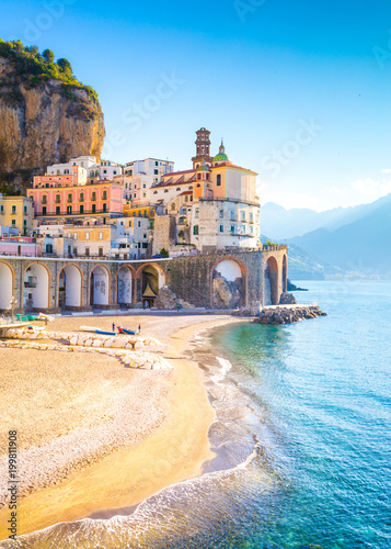 Obraz na płótnie Morning view of Amalfi cityscape on coast line of mediterranean sea, Italy w salonie