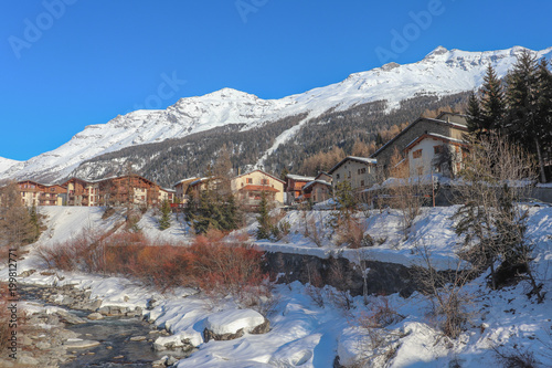 Auvergne-Rhône-Alpes - Savoie - Mont Cenis - Village de Lanslevillard  photo