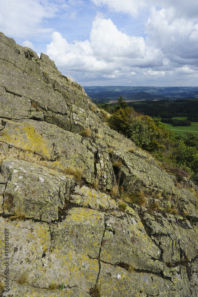 Die Milseburg, der heilige Berg im Bioshärenreservat Rhön, Hessen, Deutschland Die Milseburg, der heilige Berg im Bioshärenreservat Rhön, Hessen, Deutschland