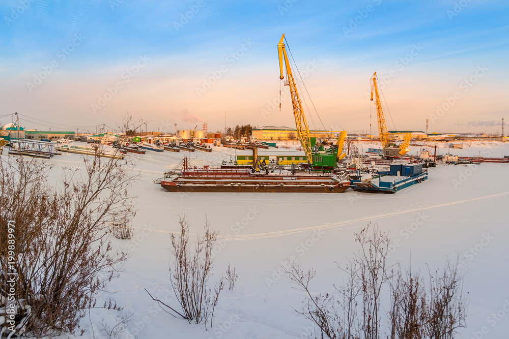 Ships on wintering grounds Ships on wintering grounds