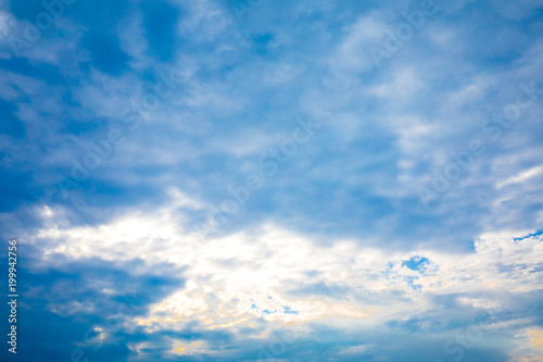blu sky wiht cloud closeup