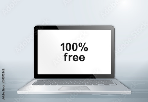 Laptop auf Holztisch - 100% free
