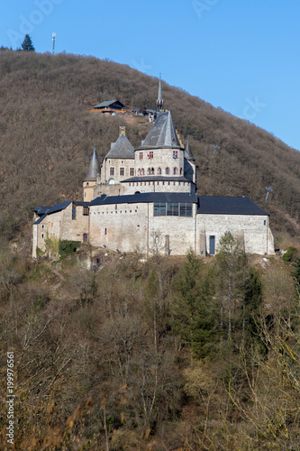 Château de Vianden, un château fort situé au Luxembourg dans la ville de Vianden photo