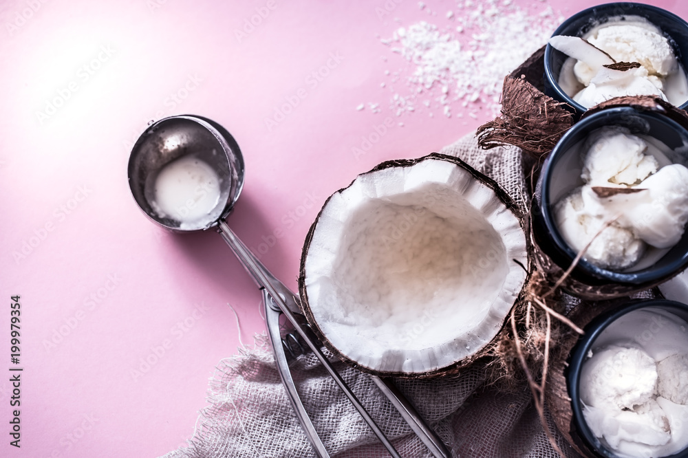 Fototapeta premium coconut ice cream on a pink background