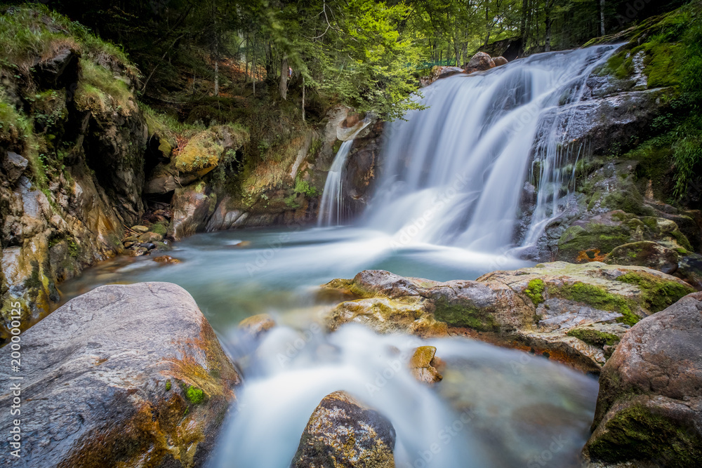 Obraz premium cascada de Orlú