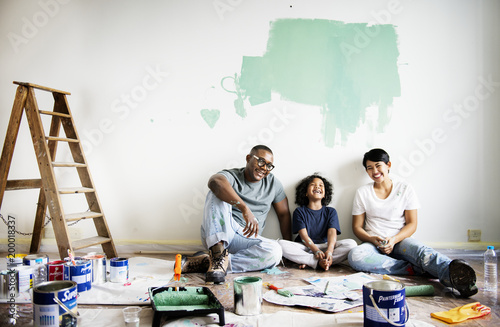 Принти на полотні Black family painting house wall