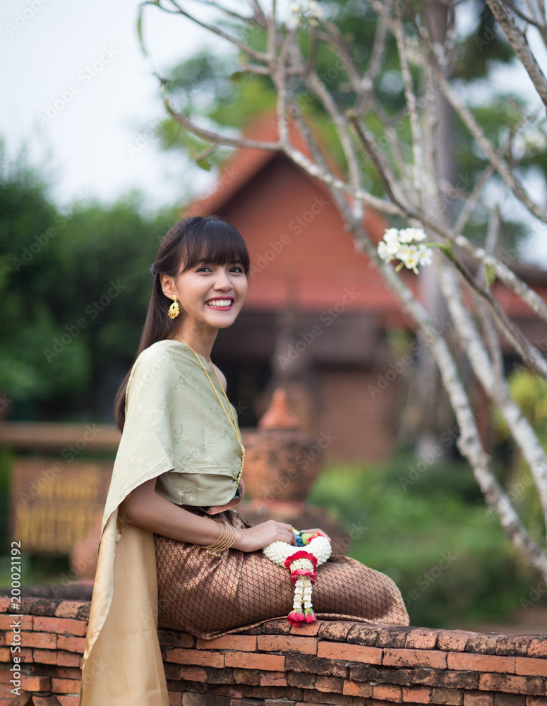 Foto Stock Beautiful Young Thai Girl With Thai Style Dressing