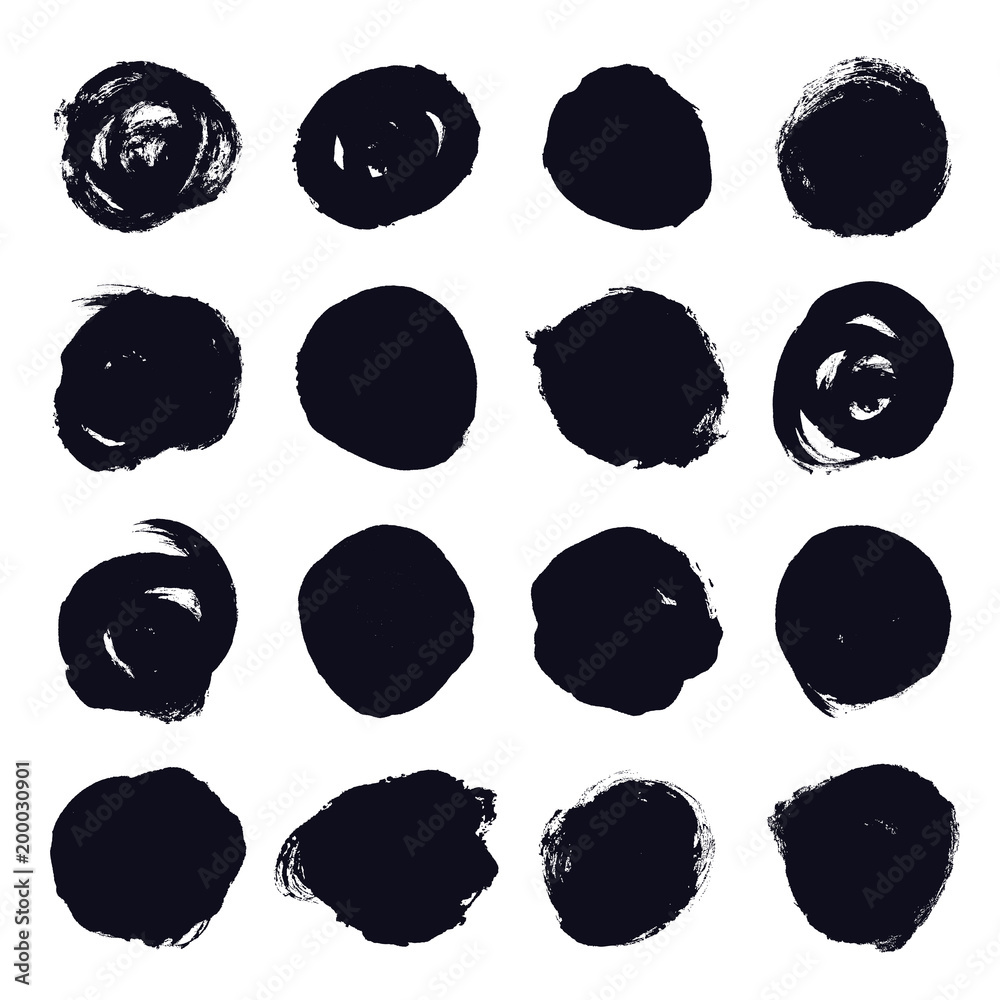 Set of hand drawn grunge black circle Set of hand drawn grunge black circle