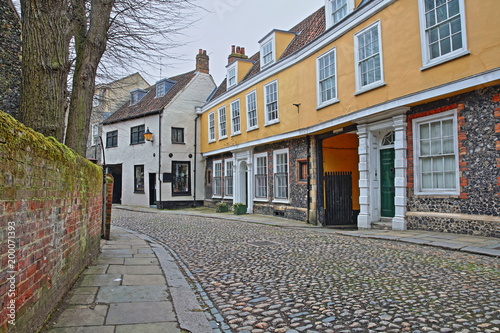 Elm Hill cobbled street with medieval houses from the Tudor period in Norwich, Norfolk, UK
