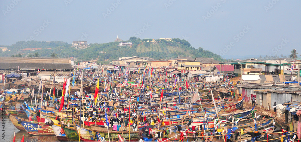 Elmina fishing fleet in Ghana
 - obrazy, fototapety, plakaty 