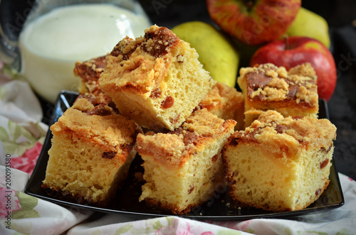 Fotografie Yeast cake with crumble