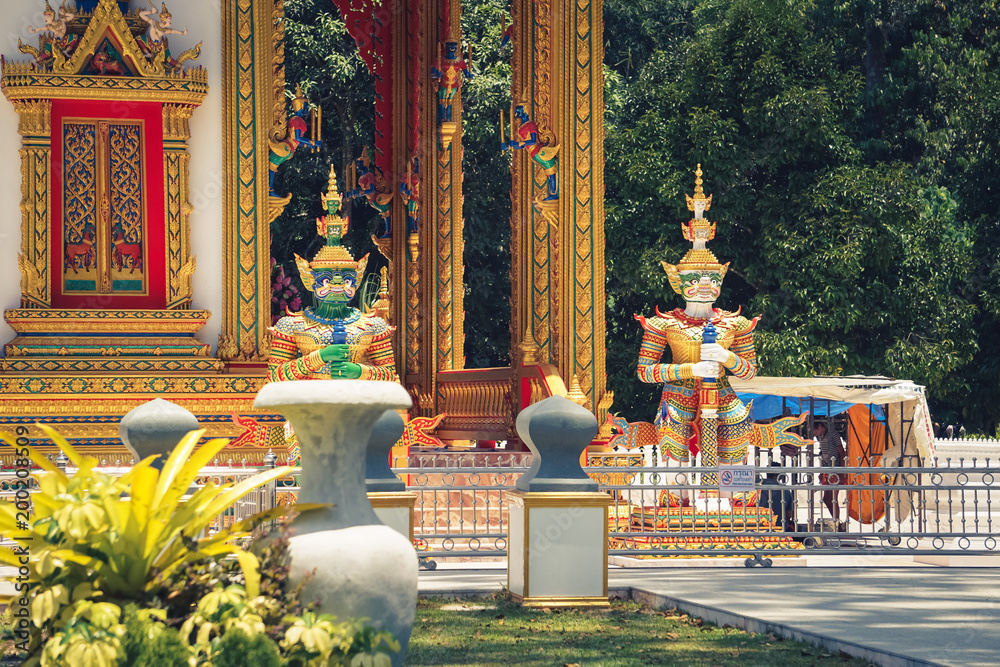 Fototapeta premium Wat bei Khao Lak