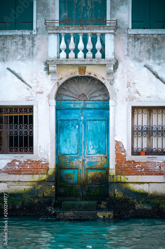 Fotografie Canalside door