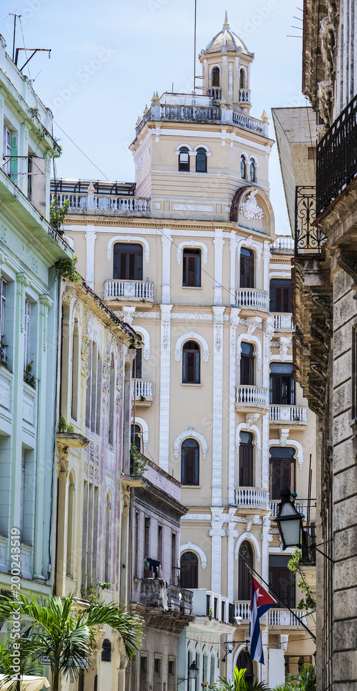 Havanna Gebäude an Hauptstraße auf Kuba