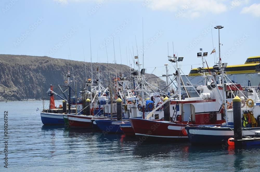 Fischerboote im Hafen Los Cristianos, Teneriffa Fischerboote im Hafen Los Cristianos, Teneriffa