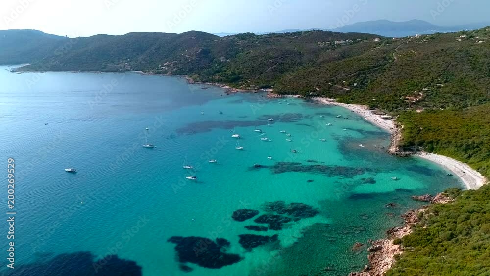 Mer turquoise du littoral corse