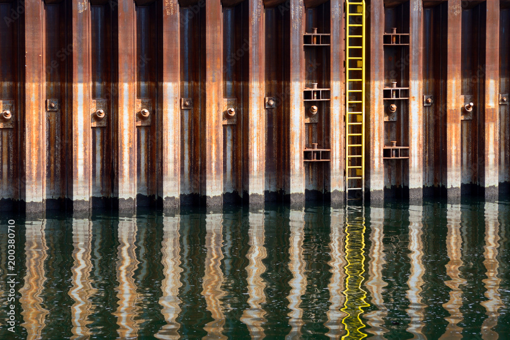 Fototapeta premium Kaimauer, q.