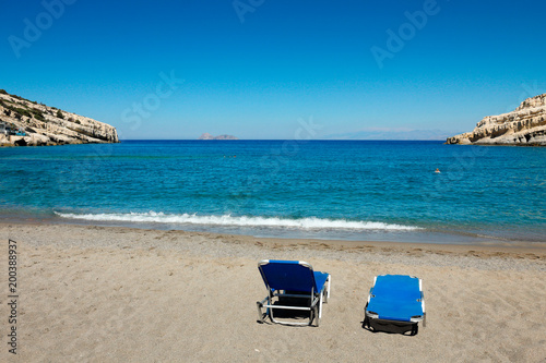 Plage de Matala Beach au sud de la Cr  te