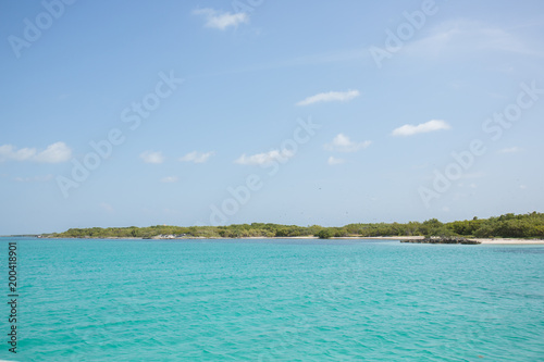 Caribbean Island blue turquoise ocean water utopia paradise vacation travel mexico isla mujeres