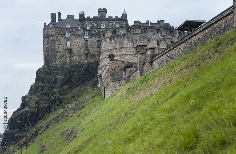A glance of Edinburgh castle