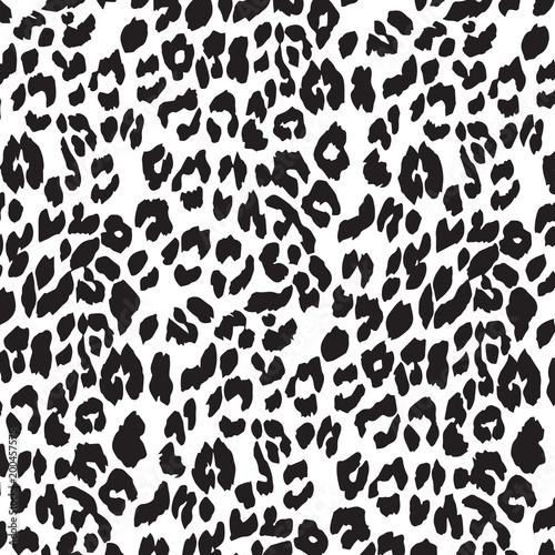 Trendy Leopard or cheetah skin seamless pattern  animal fur. Fabric design  wrapping paper  textile.