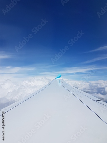 Wolken & Flugzeug © Damian