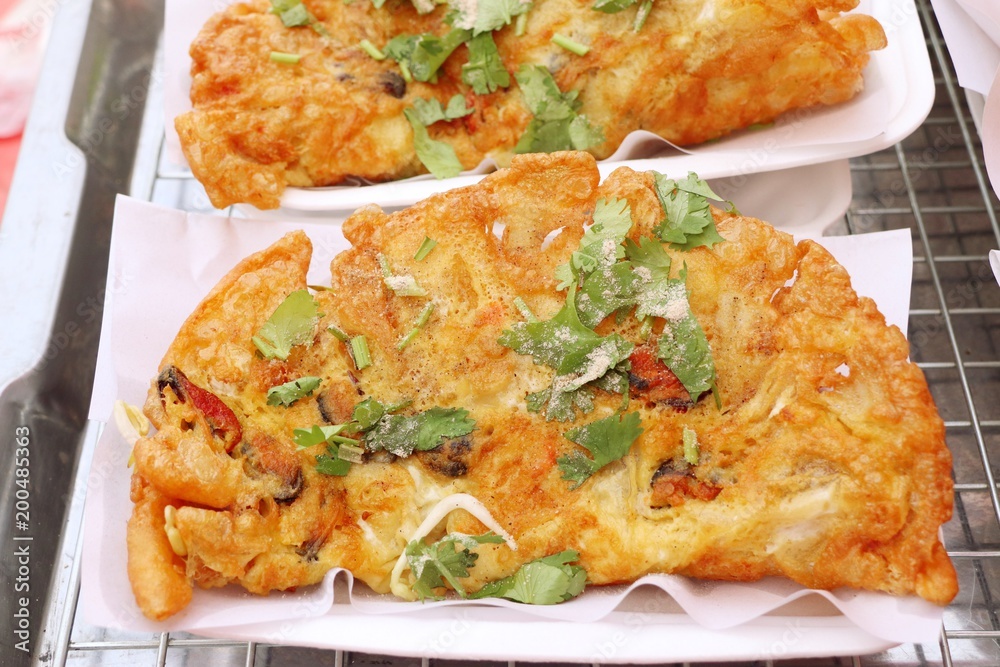 Crispy fried mussels with egg