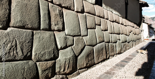Fotografie Hatun Rumiyoc street with Incan twelve angle stone in Cusco, Peru