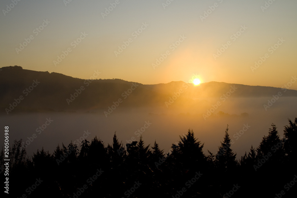 Fototapeta premium Sonnenaufgang in Umbrien