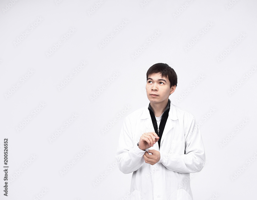 Doctor of Asian appearance looks up Doctor of Asian appearance looks up