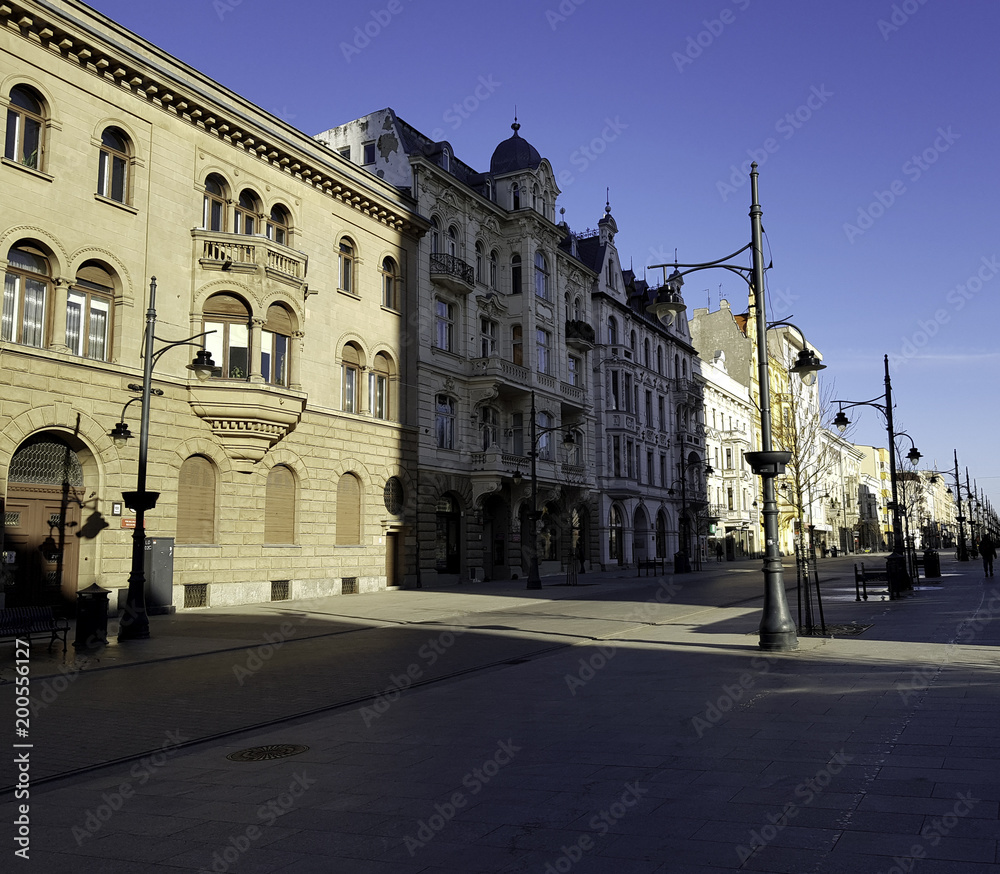 Fototapeta premium ULICA PIOTRKOWSKA W ŁODZI
