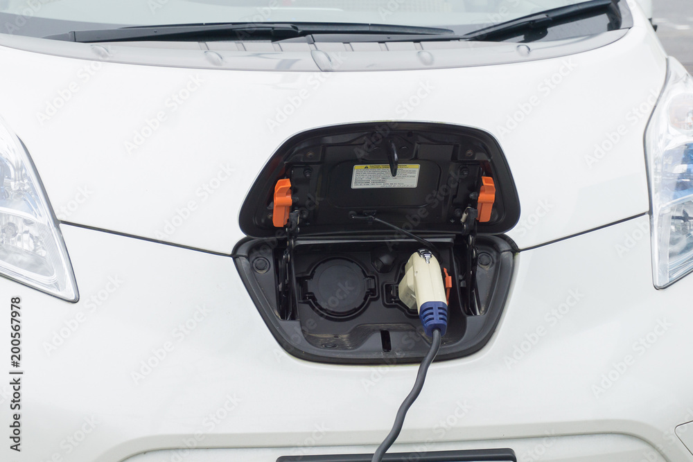 Obraz premium 電気自動車 充電