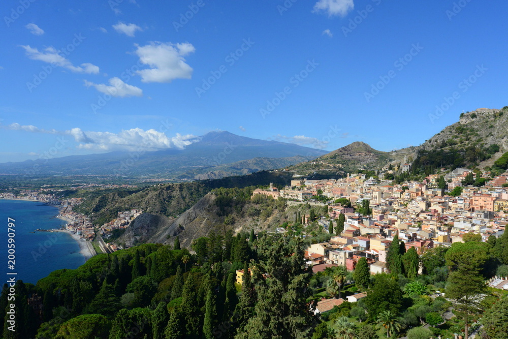 イタリア、シチリアのタオルミーナの風景