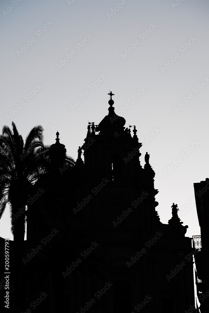 Fototapeta premium イタリア、シチリアのラグーサの風景
