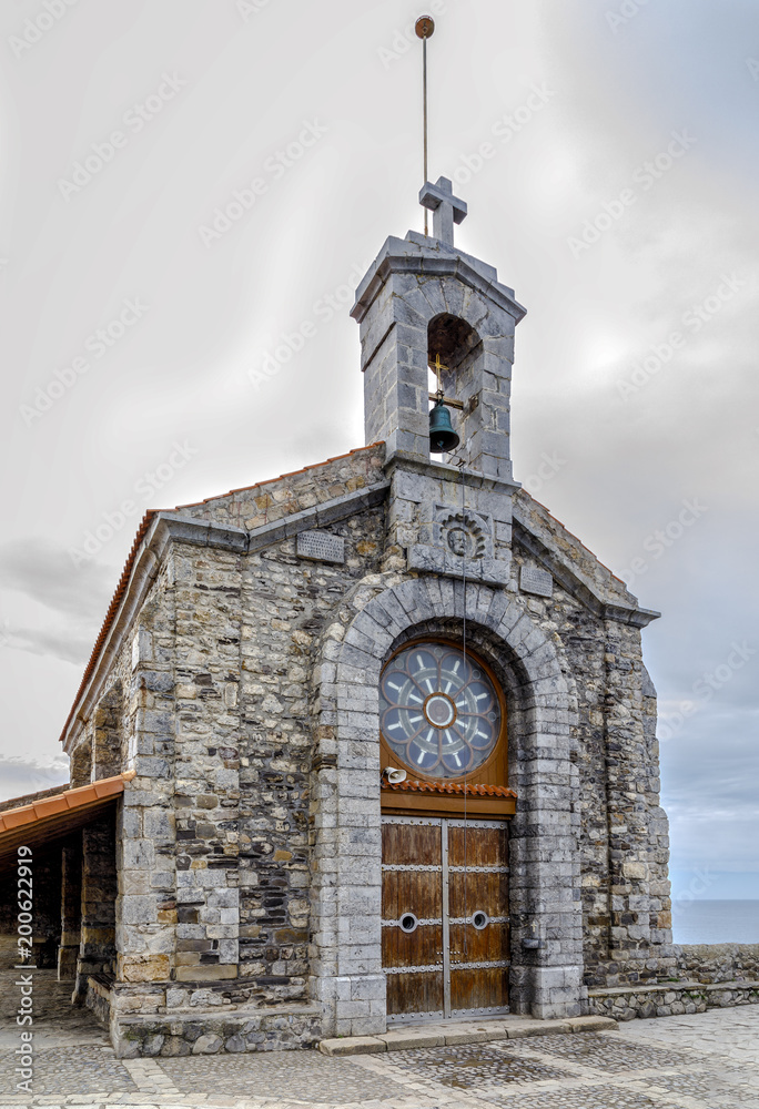 Fototapeta premium Chapel San Juan de Gazteluatxe located on a rocky peninsula in Basque country, Spain.