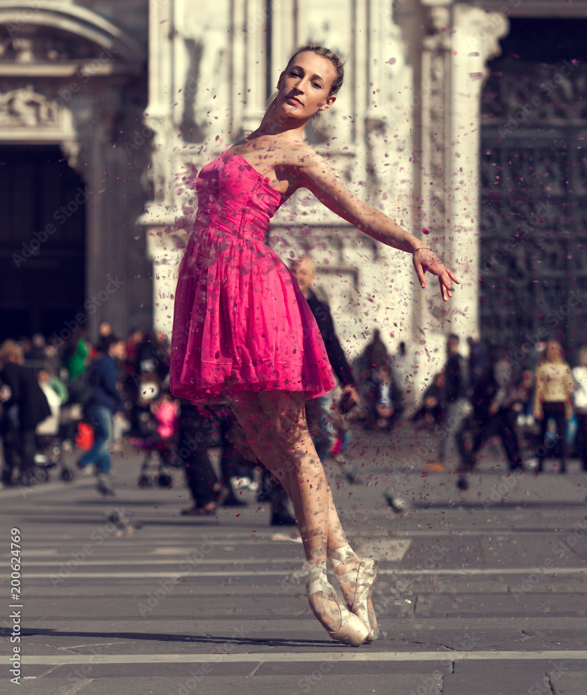 Classical dancer near Milan Cathedral Square, dispersion effect